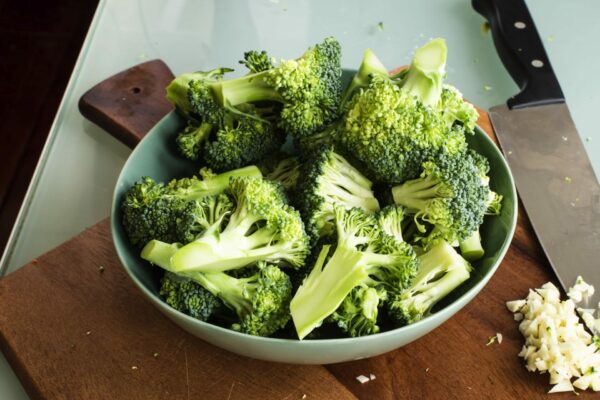 broccoli - unsplash Louis Hansel